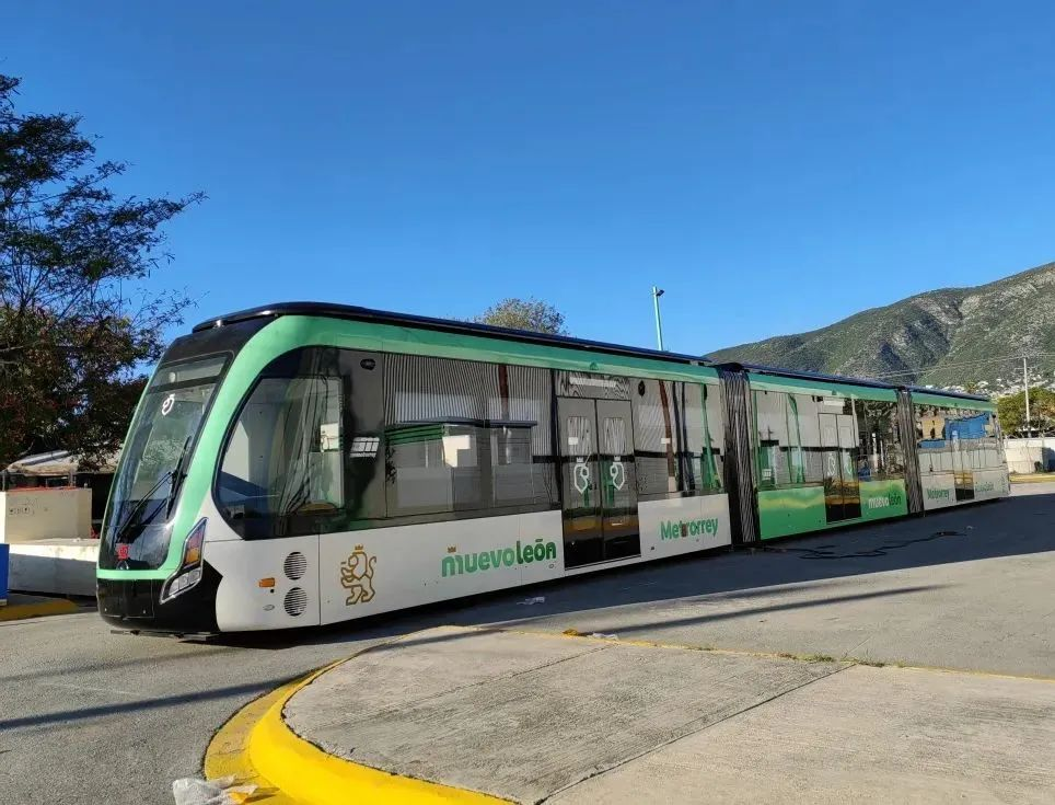 Vehículo de demostración DRT de CRRC Puzhen en Monterrey