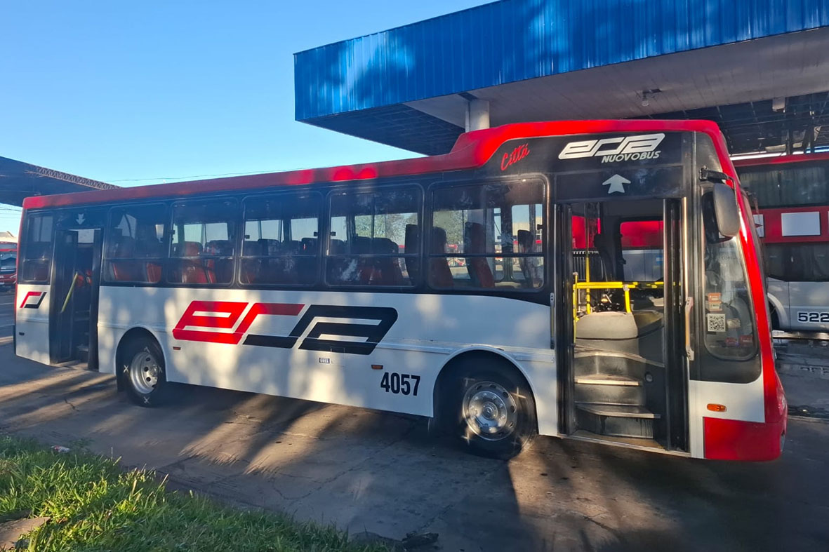 Colectivos urbanos en la ciudad de Santa Fe.