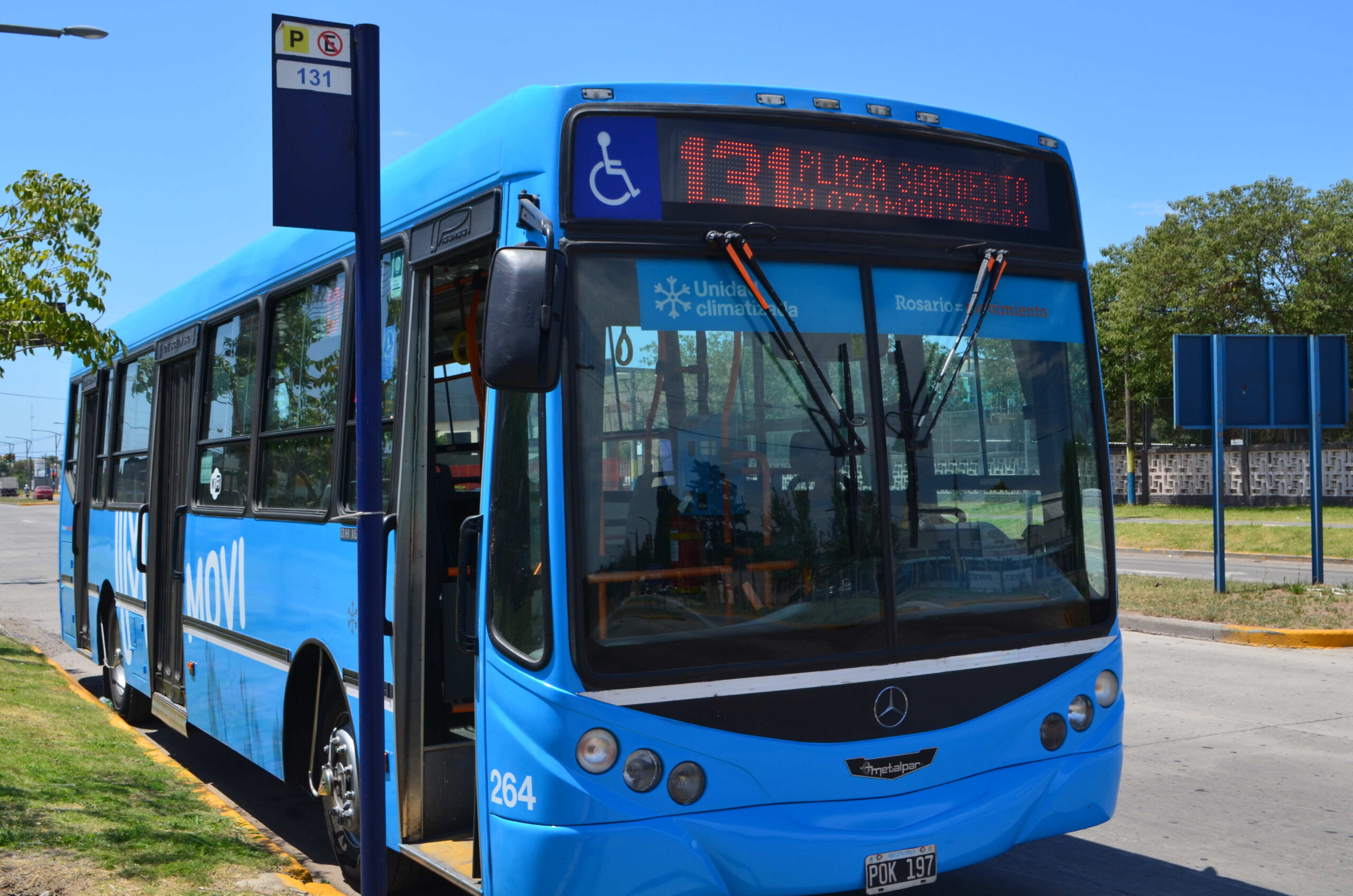 Colectivo MOVI de la línea 131 en Rosario