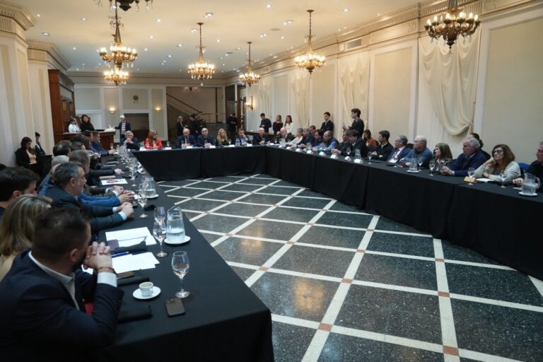 Reunión productiva de la Región Centro en Rosario. Gobierno de Santa Fe.