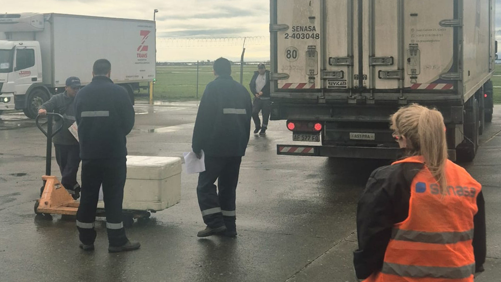 Fiscalización de SENASA en el Aeropuerto Internacional de Rosario