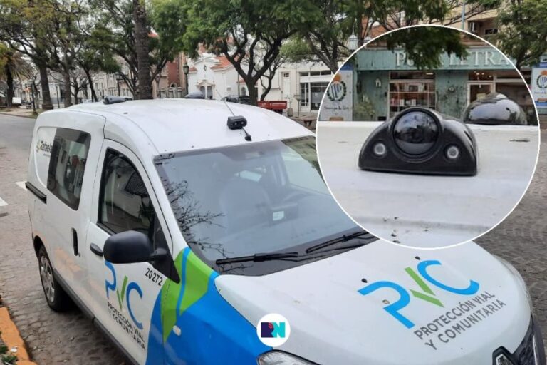 CirculandoVehículo del Sistema Inteligente Vial 360 de Rafaela equipado con cámaras para fiscalización.