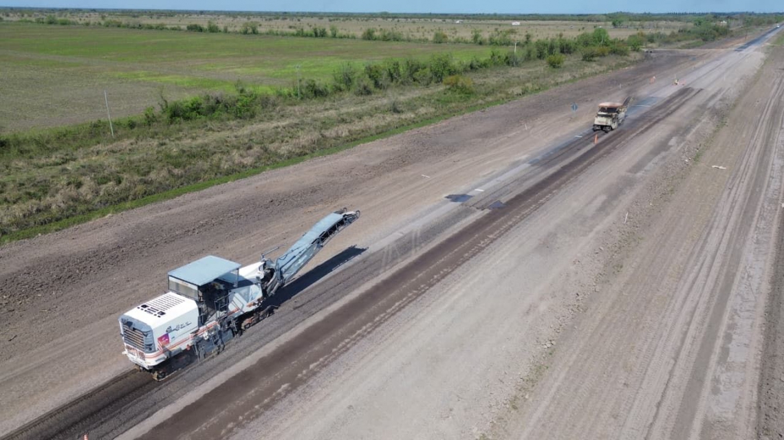 Trabajos de repavimentación sobre la Ruta Provincial 1 en Santa Fe
